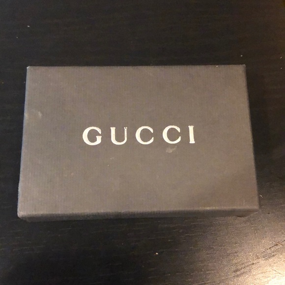 This is a Gucci keychain - Picture 1 of 4